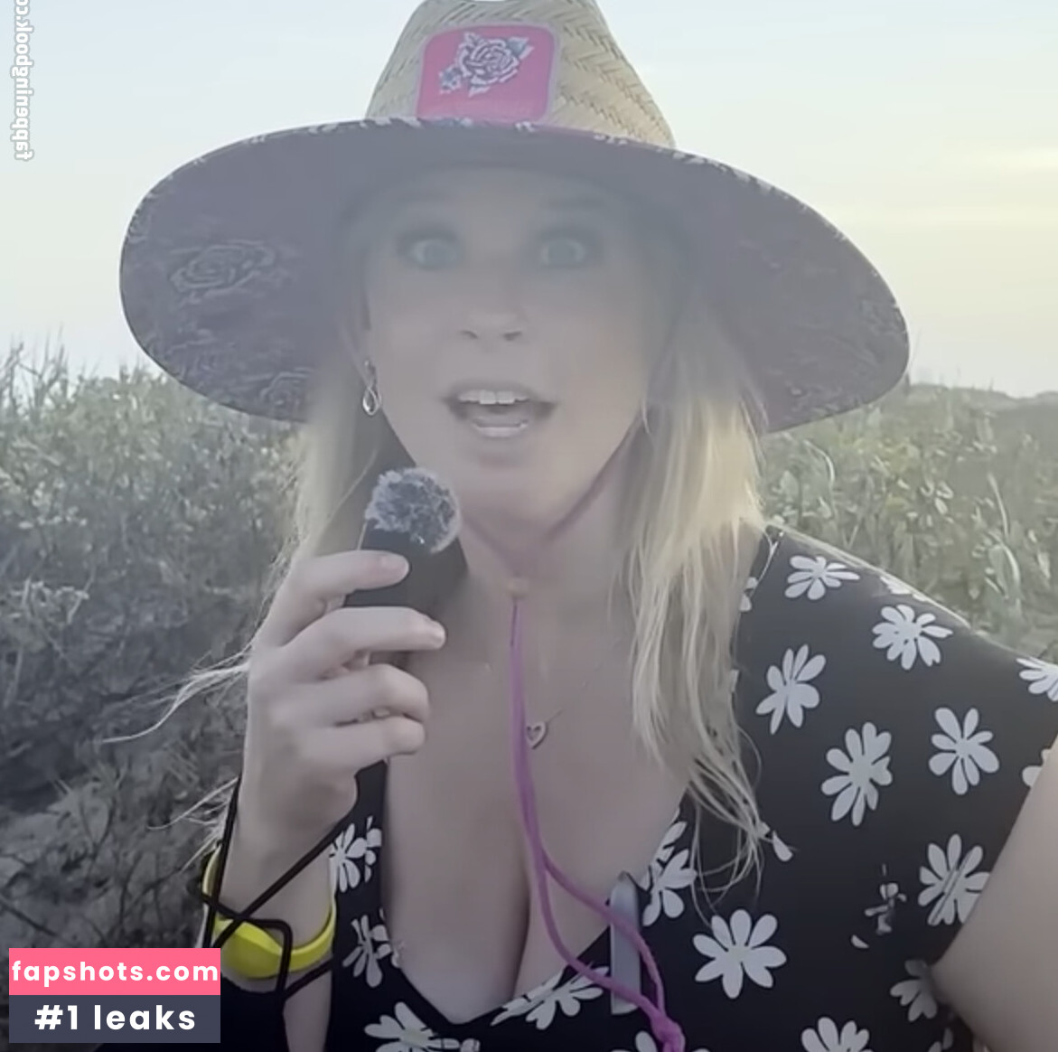 Ellie In Space Nacktheit OnlyFans Fotos #3 - Fapshots