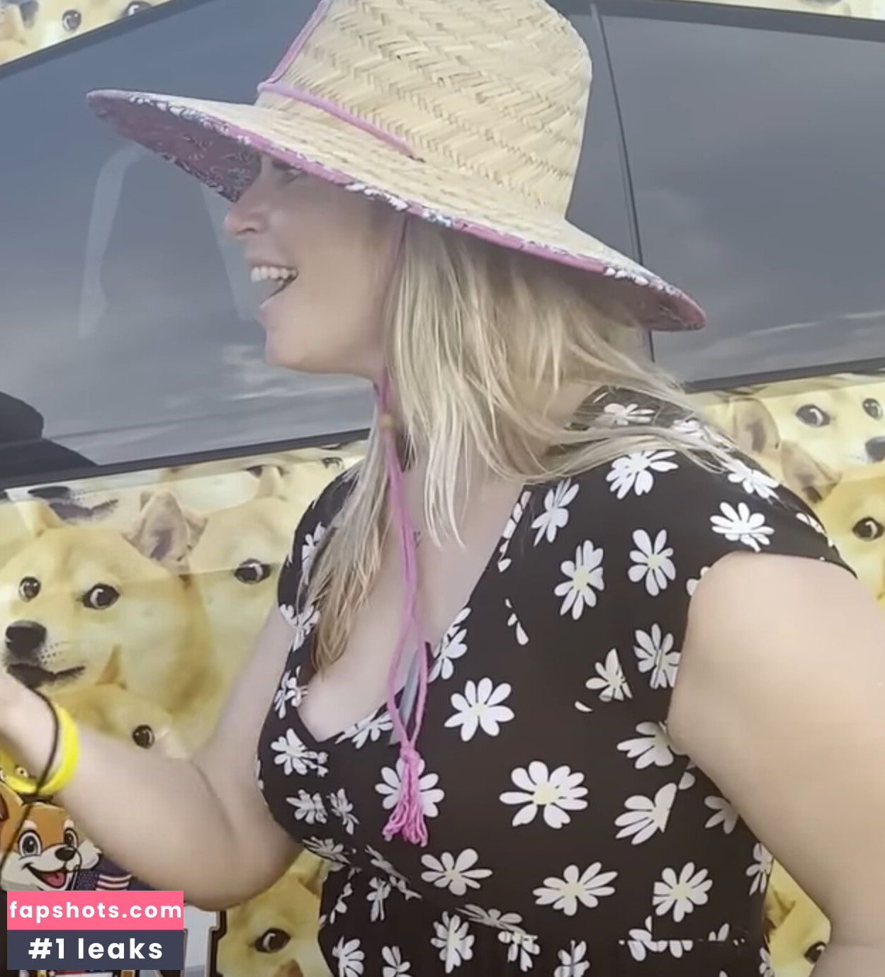 Ellie In Space Nacktheit OnlyFans Fotos #10 - Fapshots