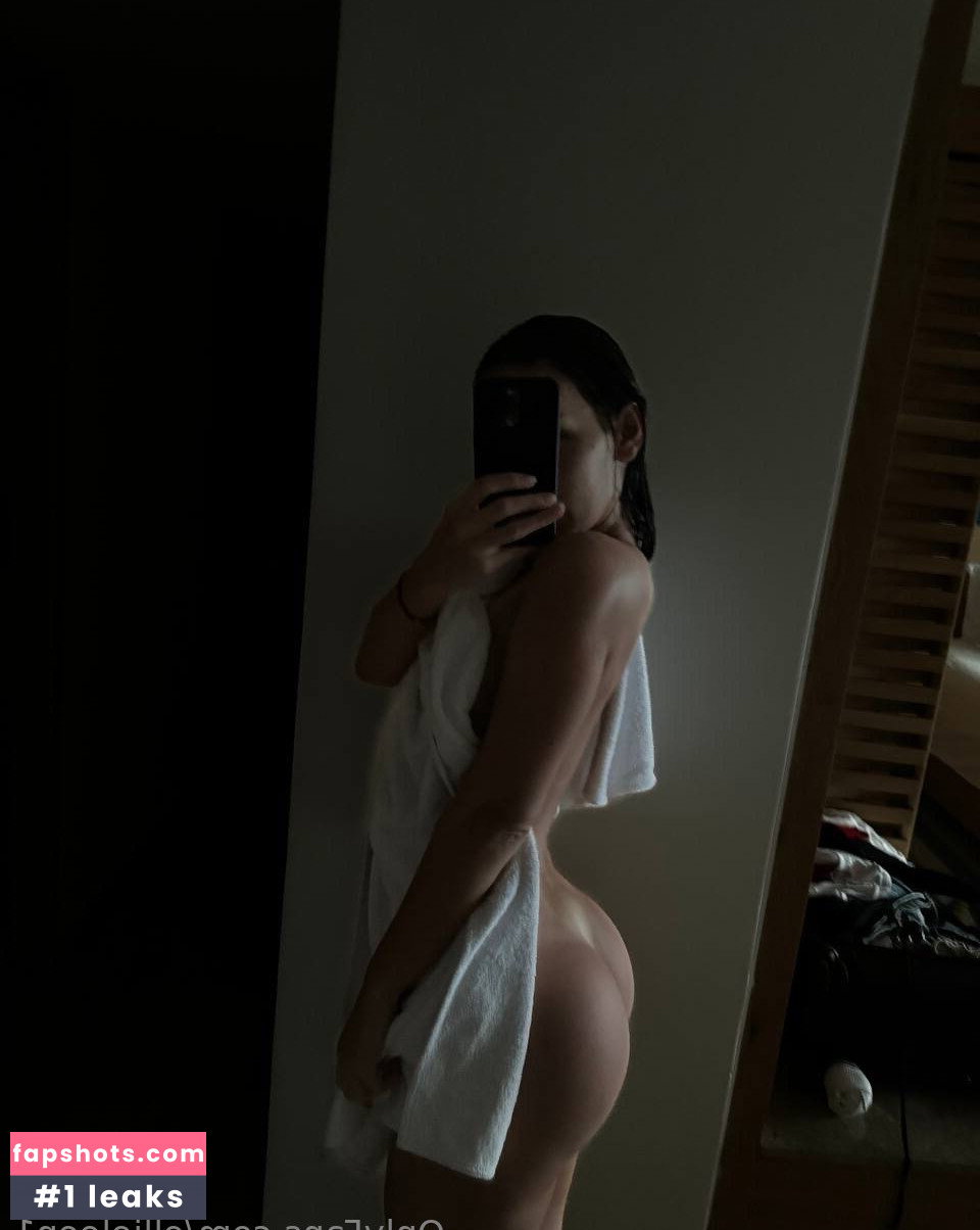 Ellie Leen gallery photo #1673