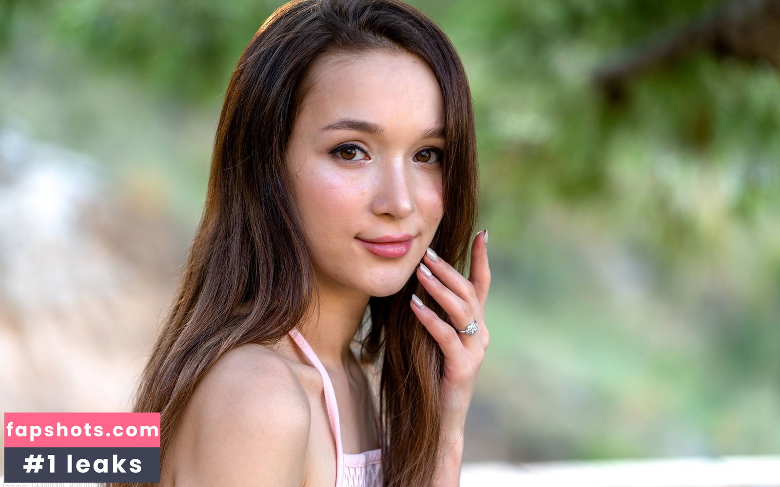 Ellie Leen gallery photo #149