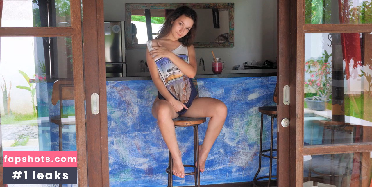 Ellie Leen gallery photo #849