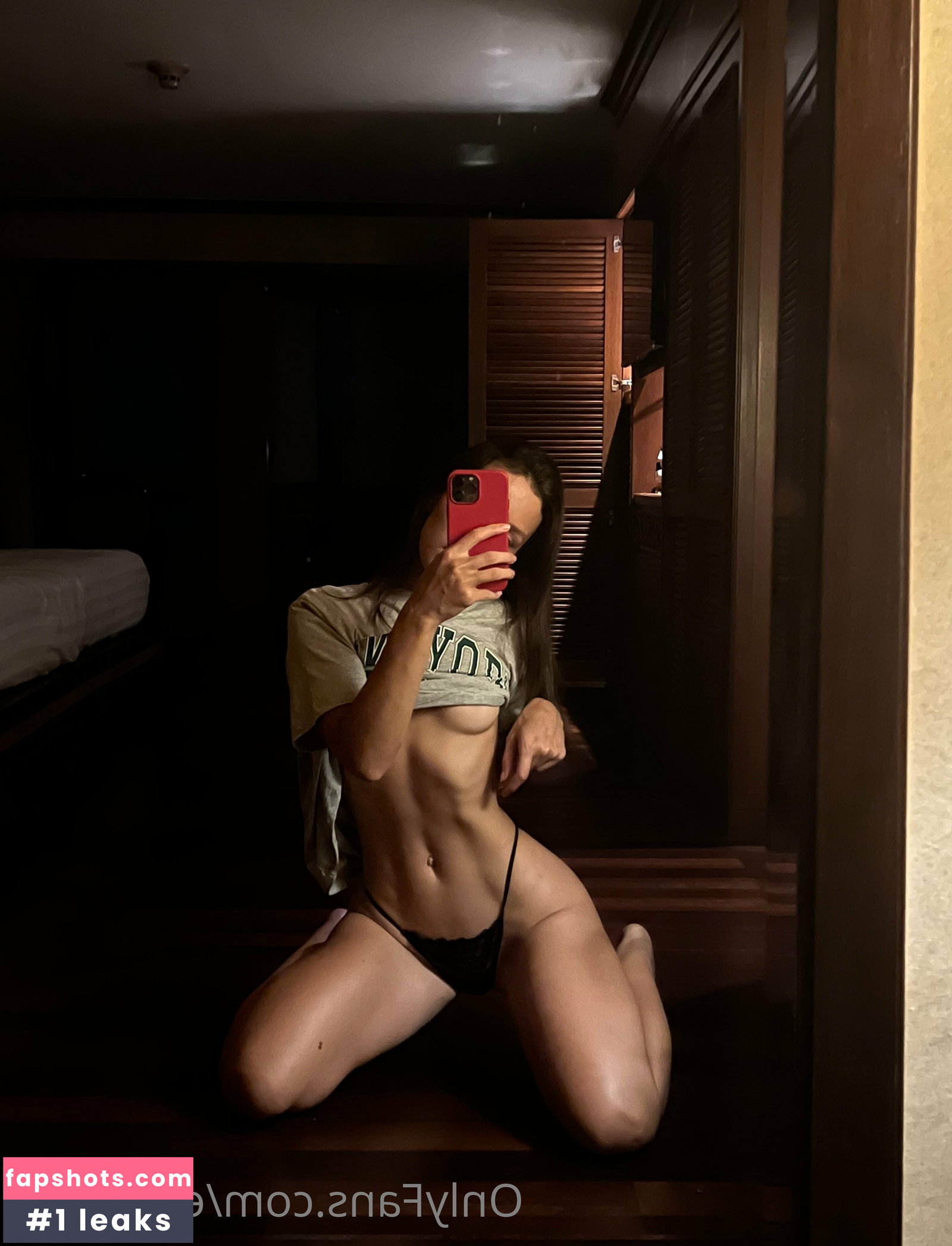 Ellie Leen gallery photo #1570