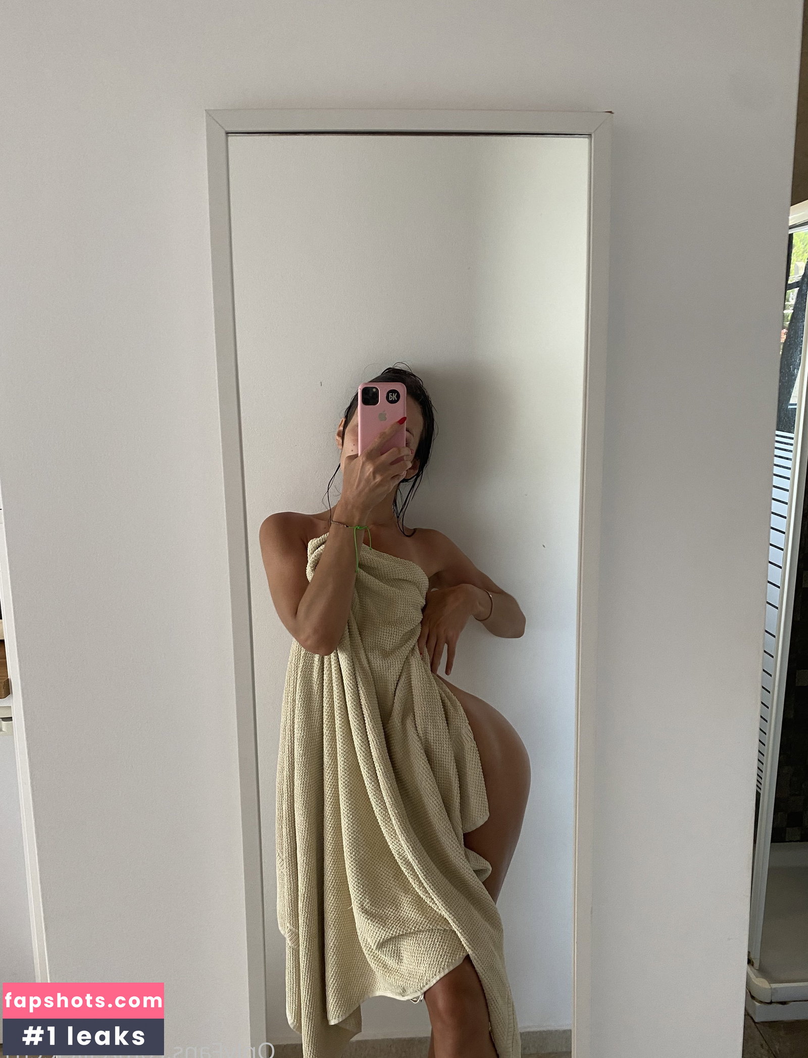 Ellie Leen gallery photo #1196