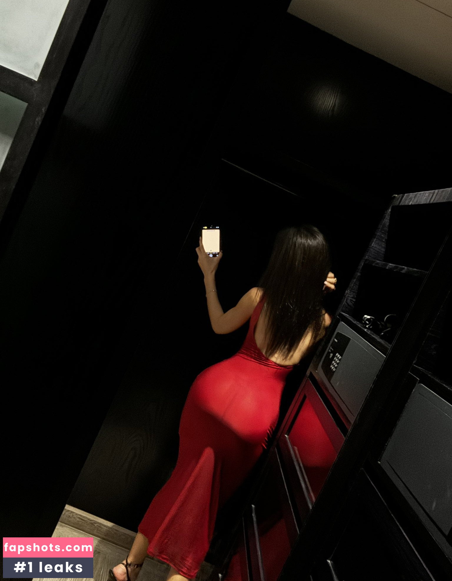 Ellie Leen gallery photo #1484