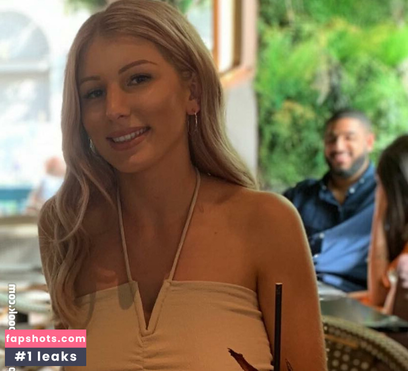 Ellie M gallery photo #16