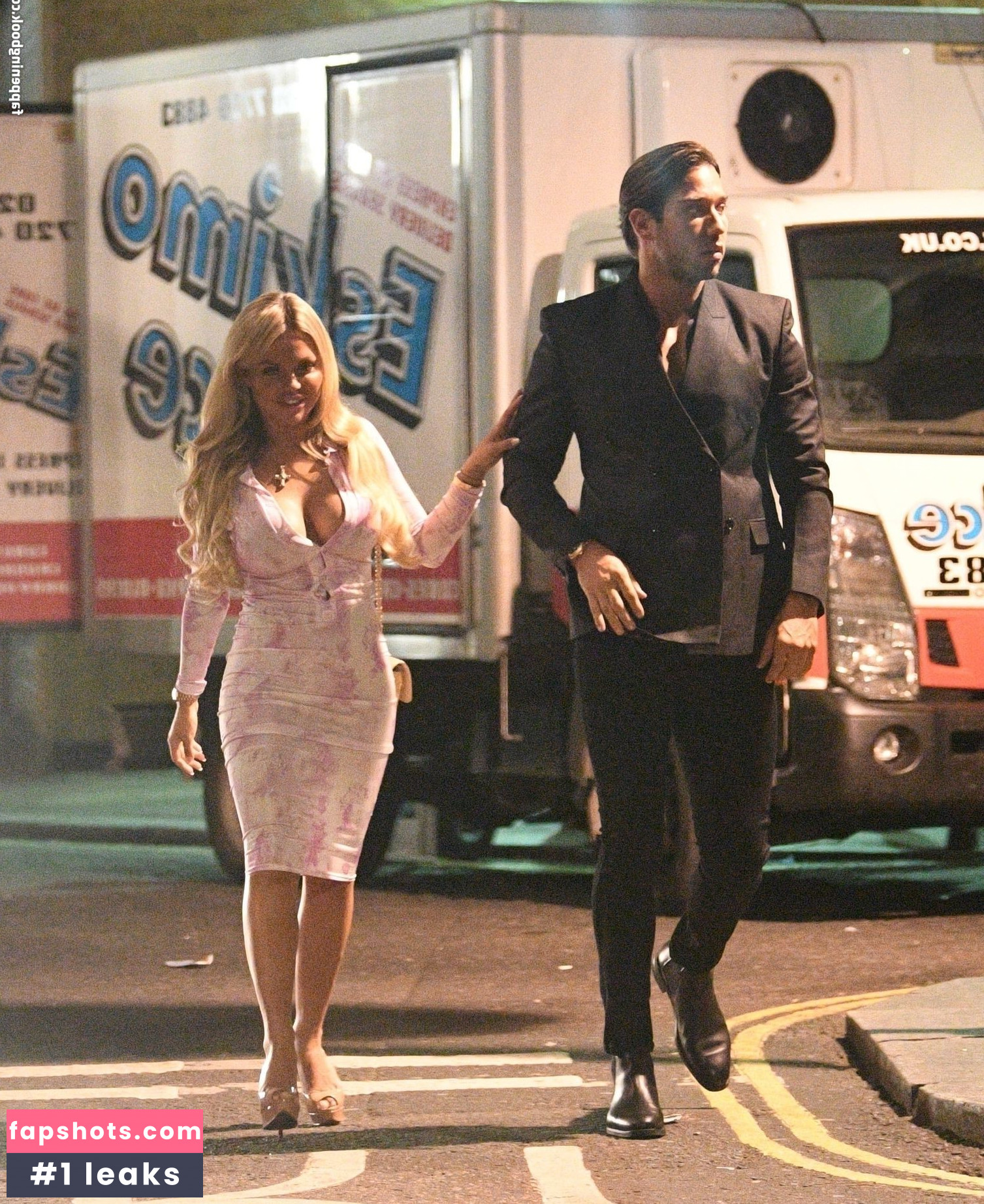 Ellie Mackenzie Nude Leaks OnlyFans Photos #4 - LeakJerk