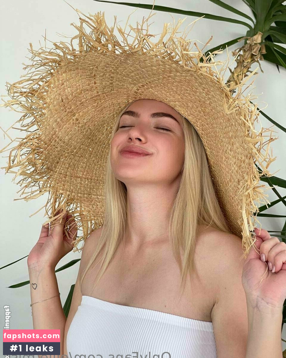 ellie.miss Nude Leaks OnlyFans Photos #26 - LeakJerk