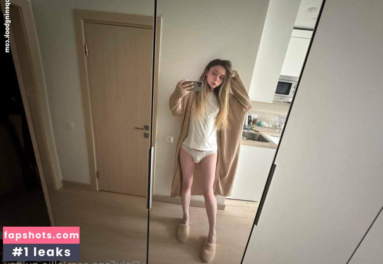 ellie.quincy gallery photo #3