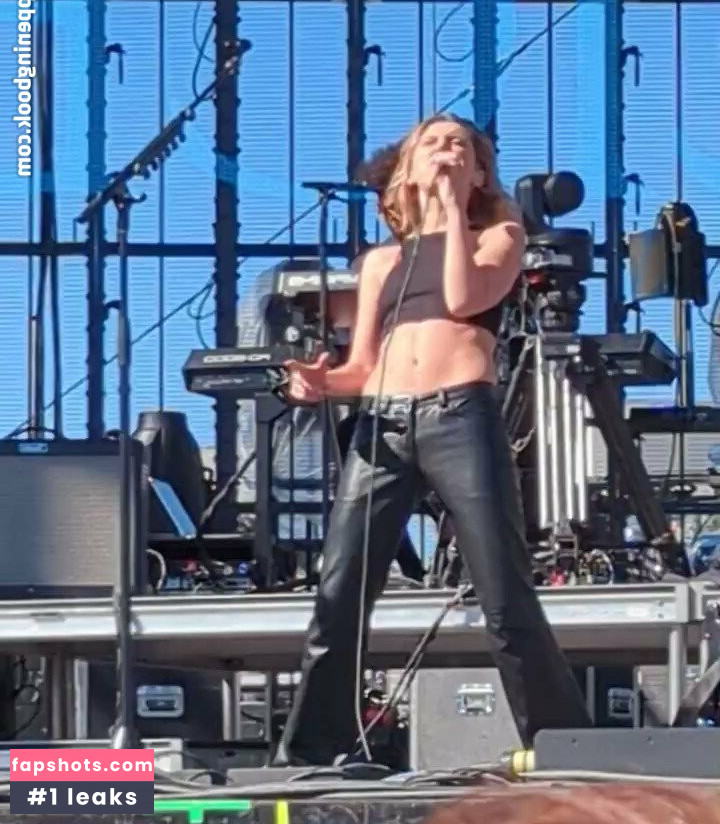 Ellie Rowsell Nahé úniky fotek pouze od fanoušků #7 - Fapshots