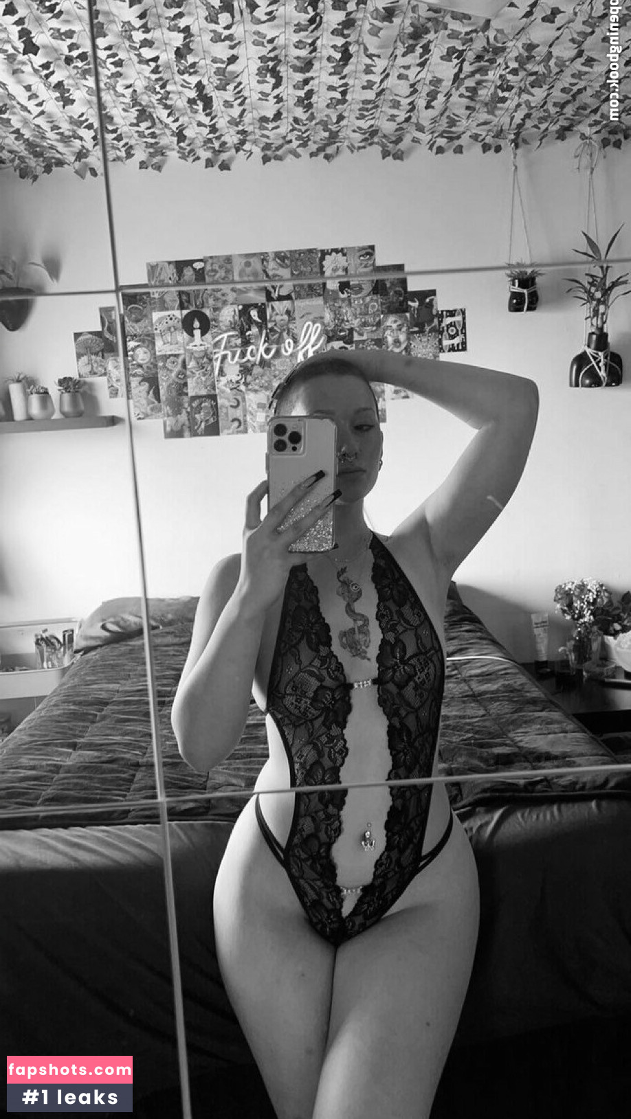 Ellie Summer gallery photo #5