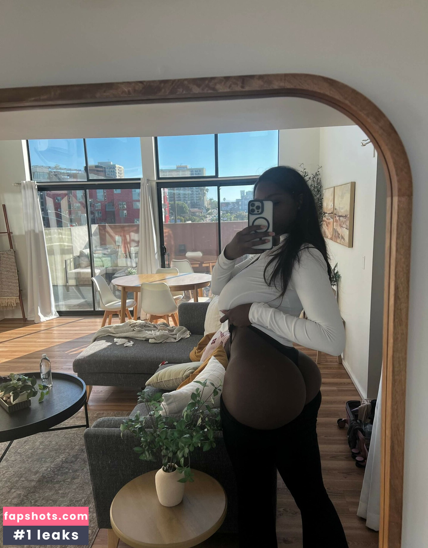 Ellie The Empress gallery photo #5