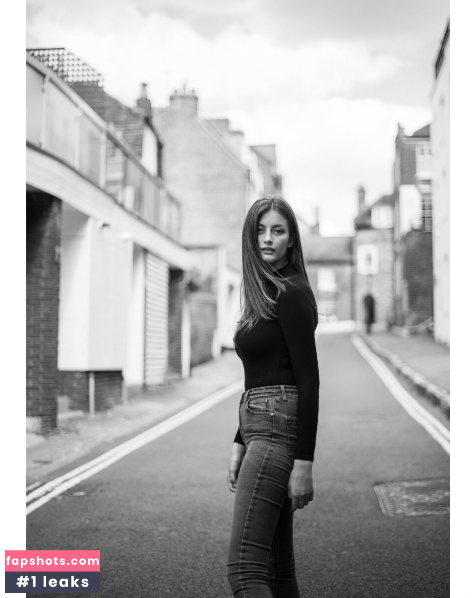 Ellie Weston gallery photo #8