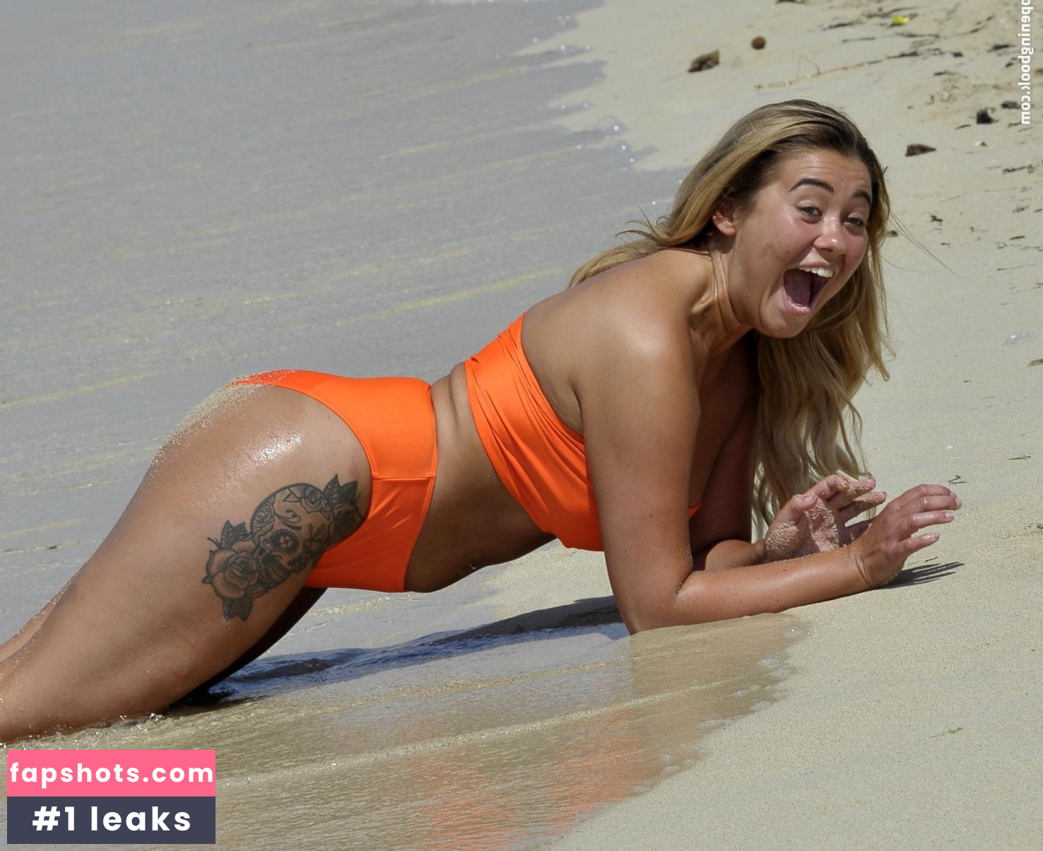 Ellie Young gallery photo #74