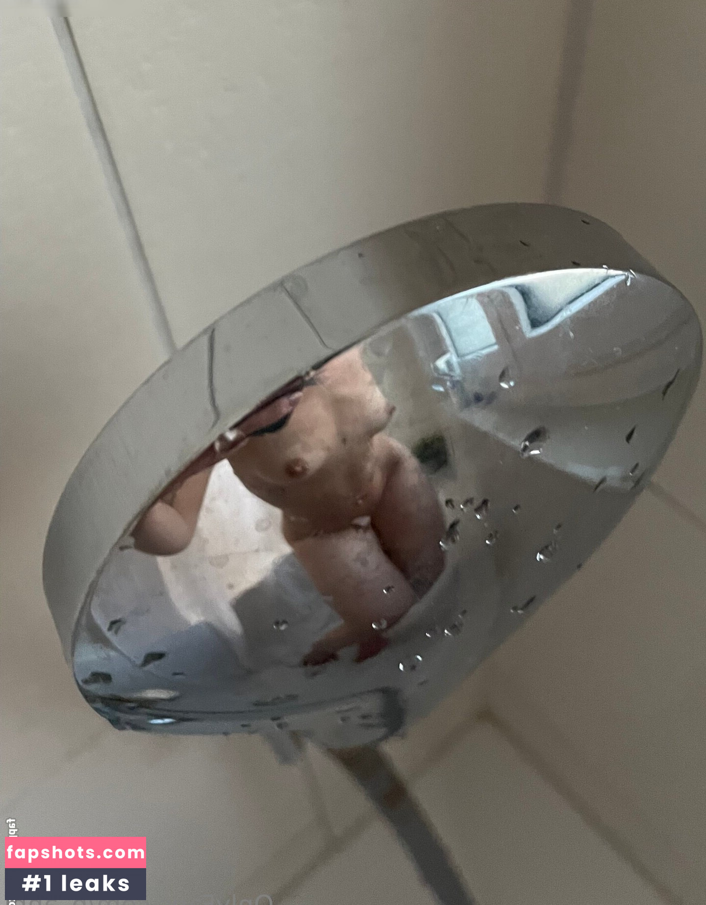 Elliecutiee / b_anni Filtración Desnuda OnlyFans Foto #4 - Fapshots