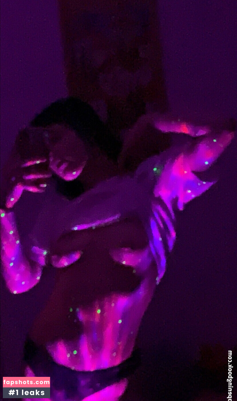 ellieinsexy Nude Leaks OnlyFans Photos #13 - LeakJerk