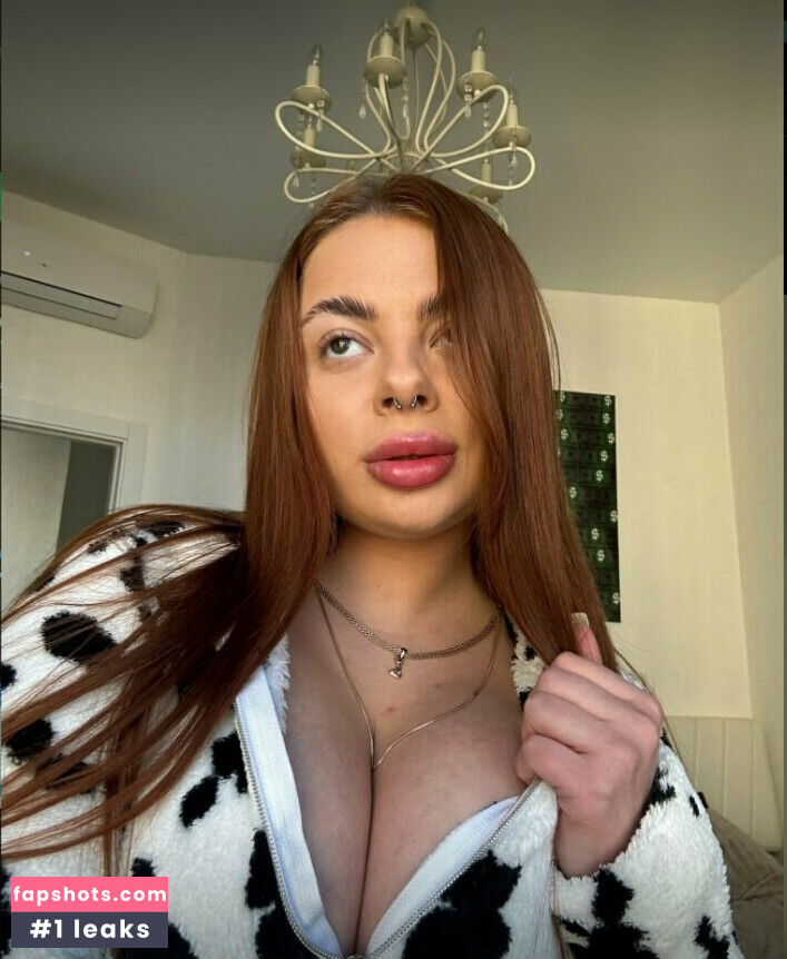 ellis_benz gallery photo #2