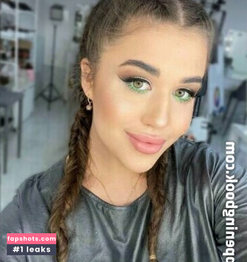 ellis_benz gallery photo #5