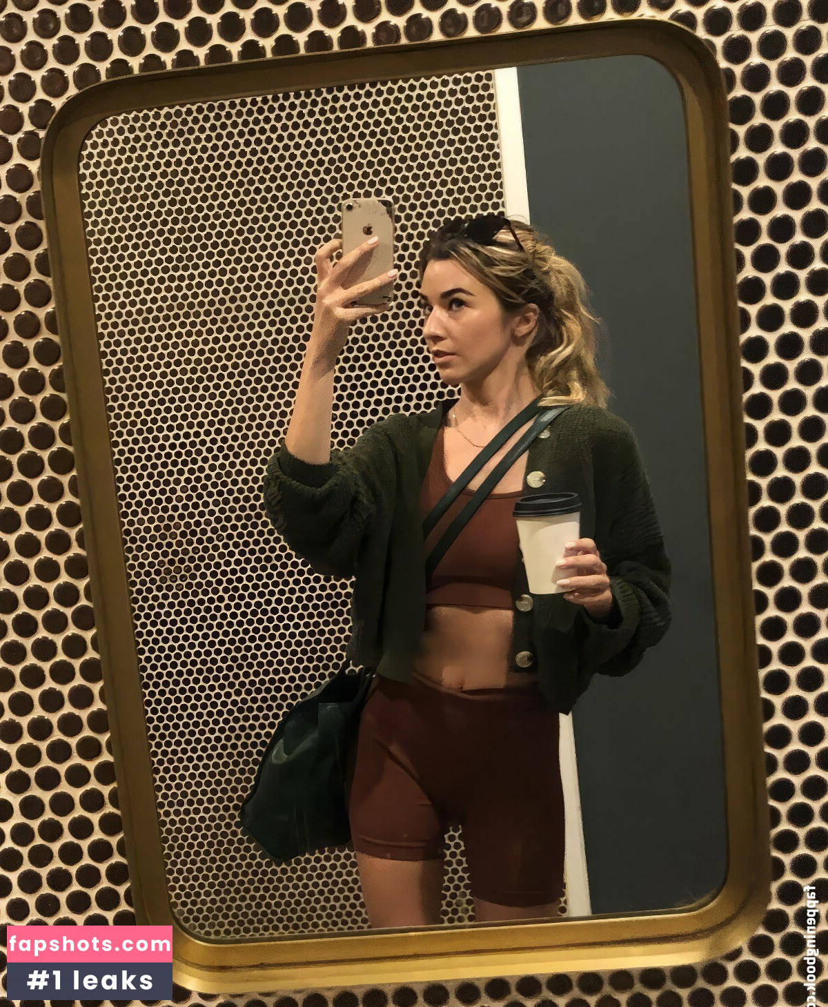 Ellory Smith gallery photo #28