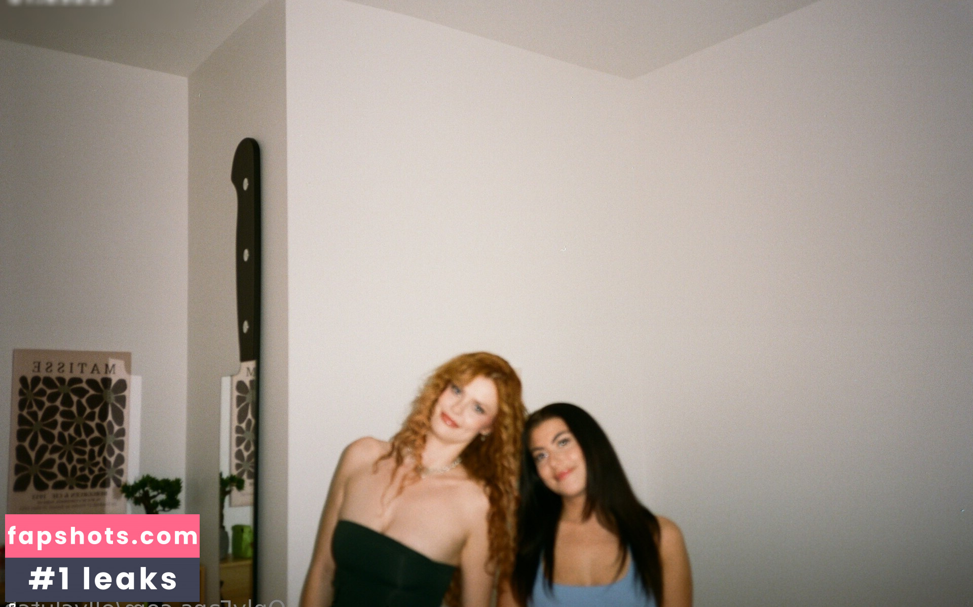 Elly Clutch gallery photo #87