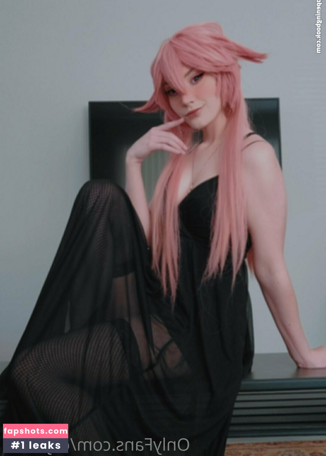 elly.koro gallery photo #4