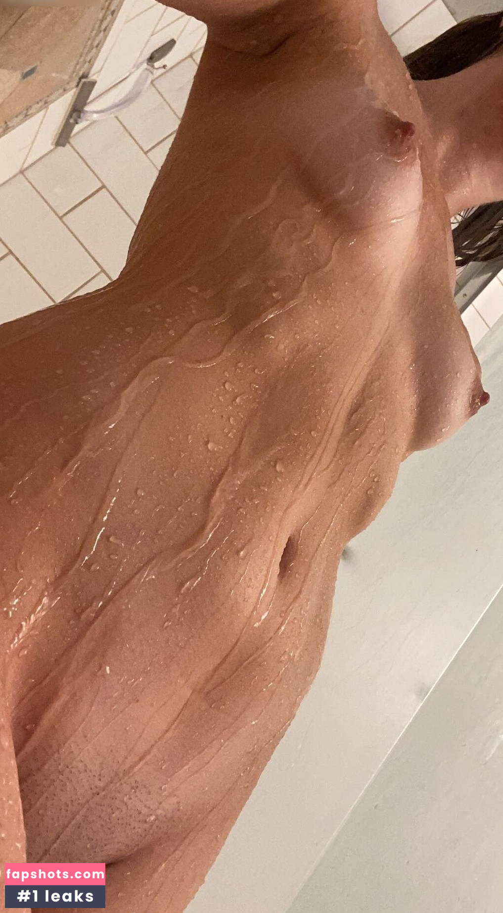 Elly Sykes gallery photo #10