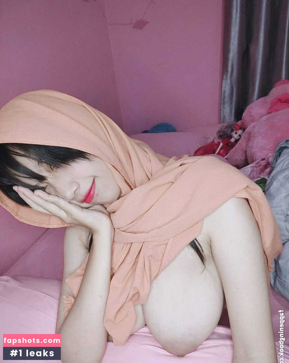 ellyelyseen gallery photo #2