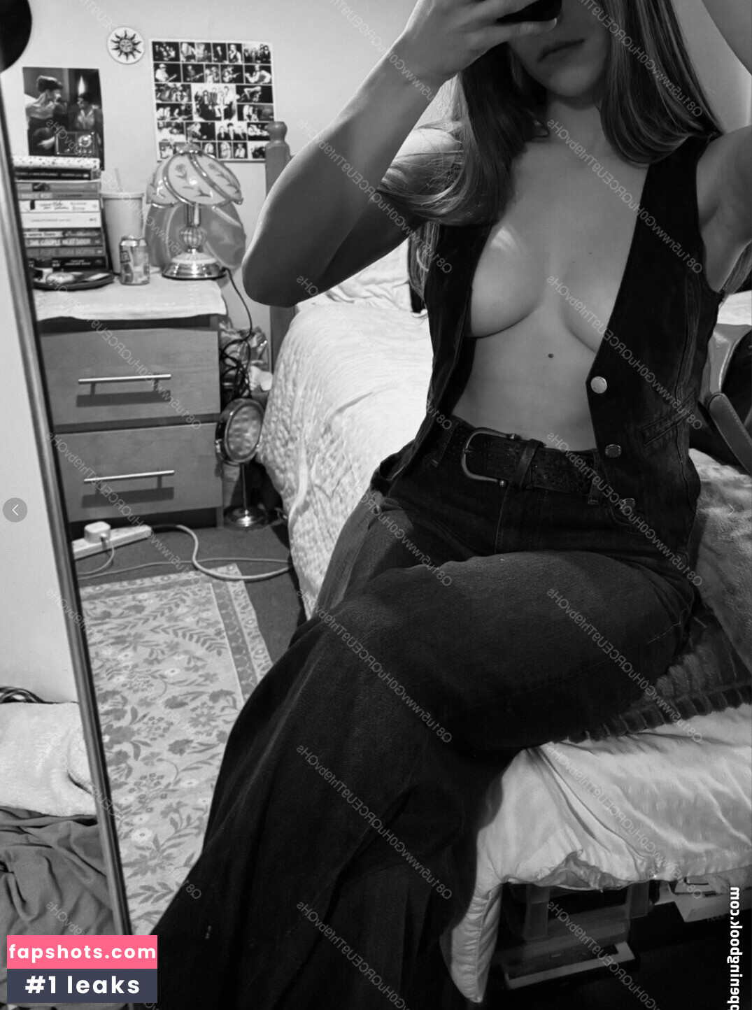 Ellymariexo nude babe gallery