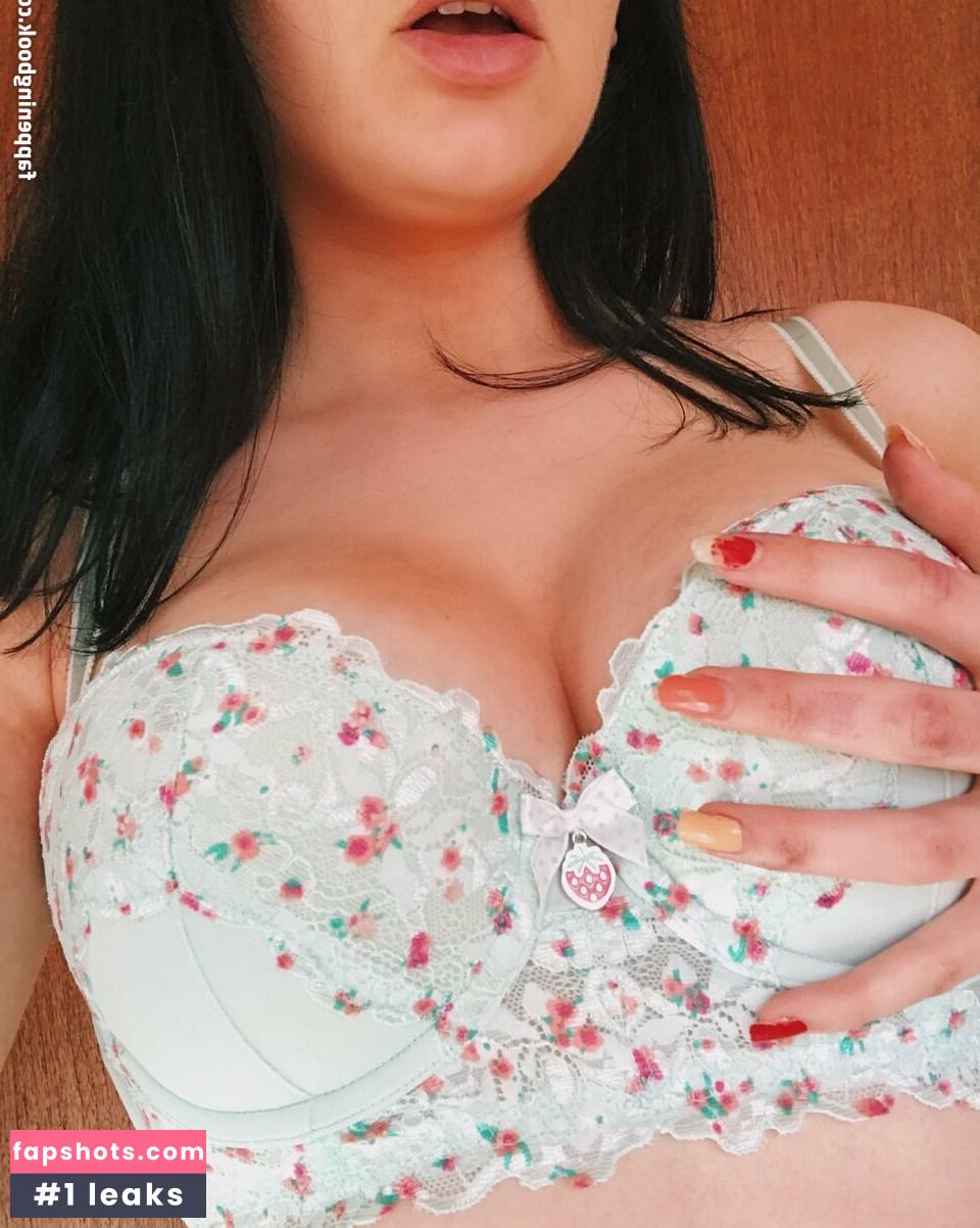 ellyy gallery photo #16