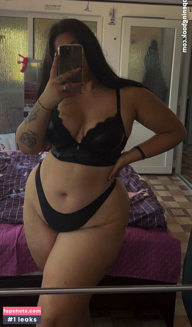 Ellyyelly gallery photo #3