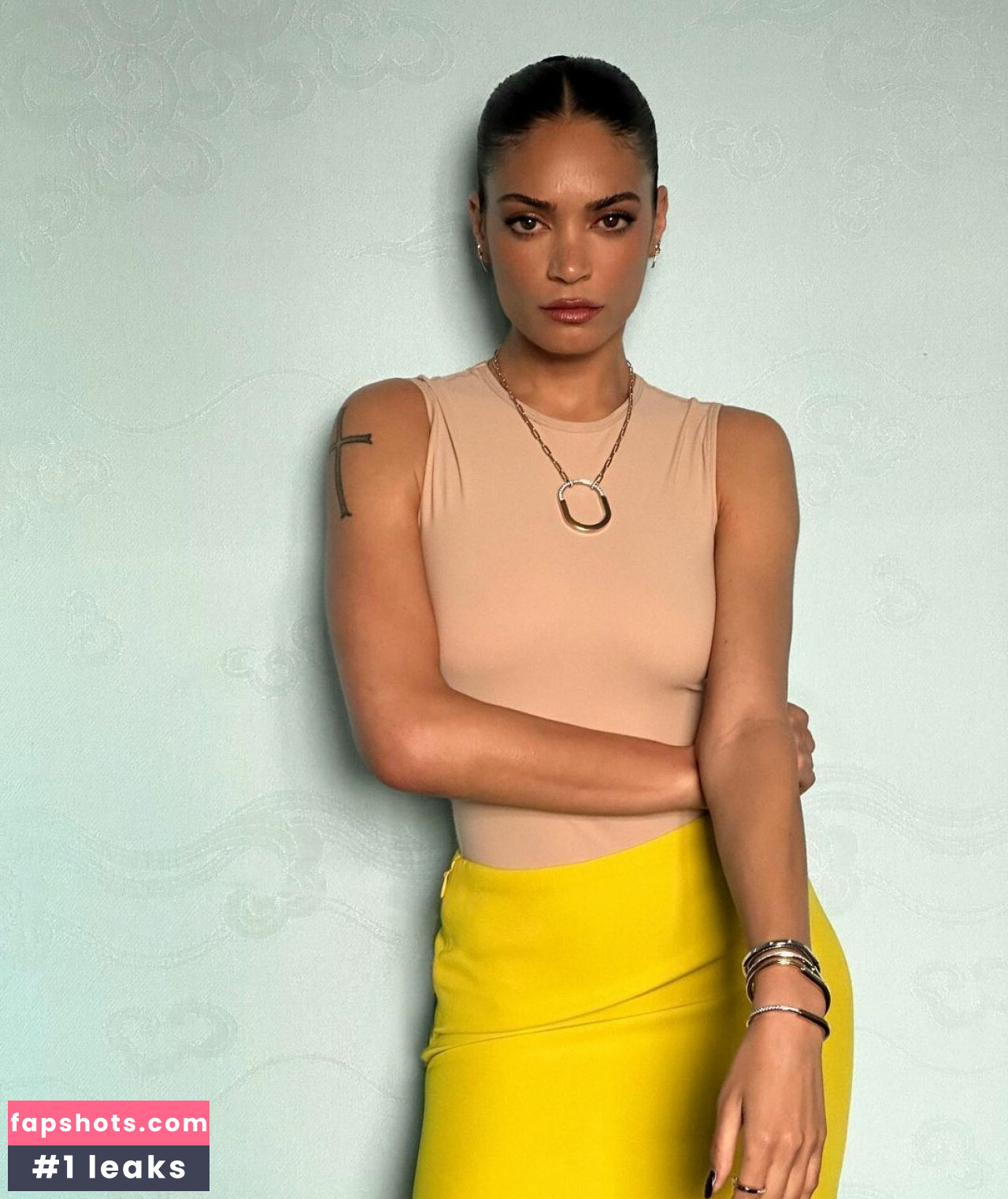 Elodie Di Patrizi gallery photo #5