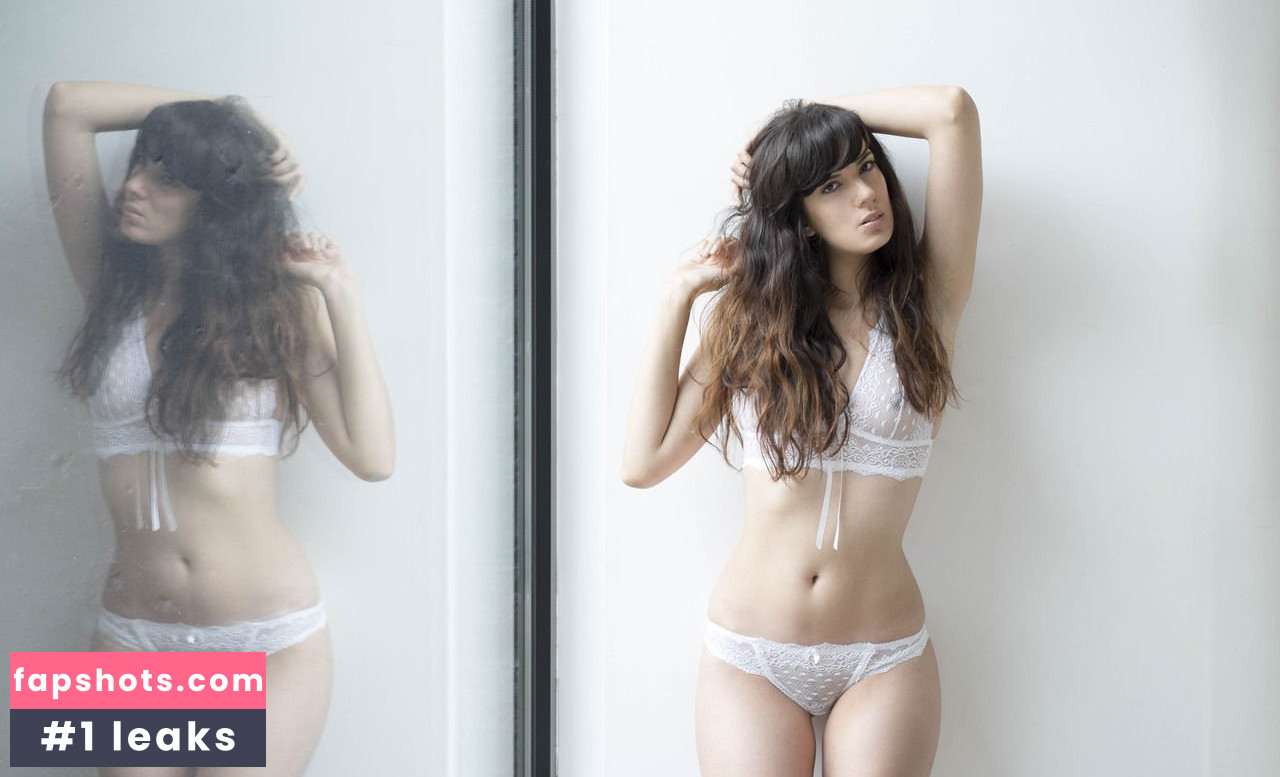 Elodie Hernandez gallery photo #14