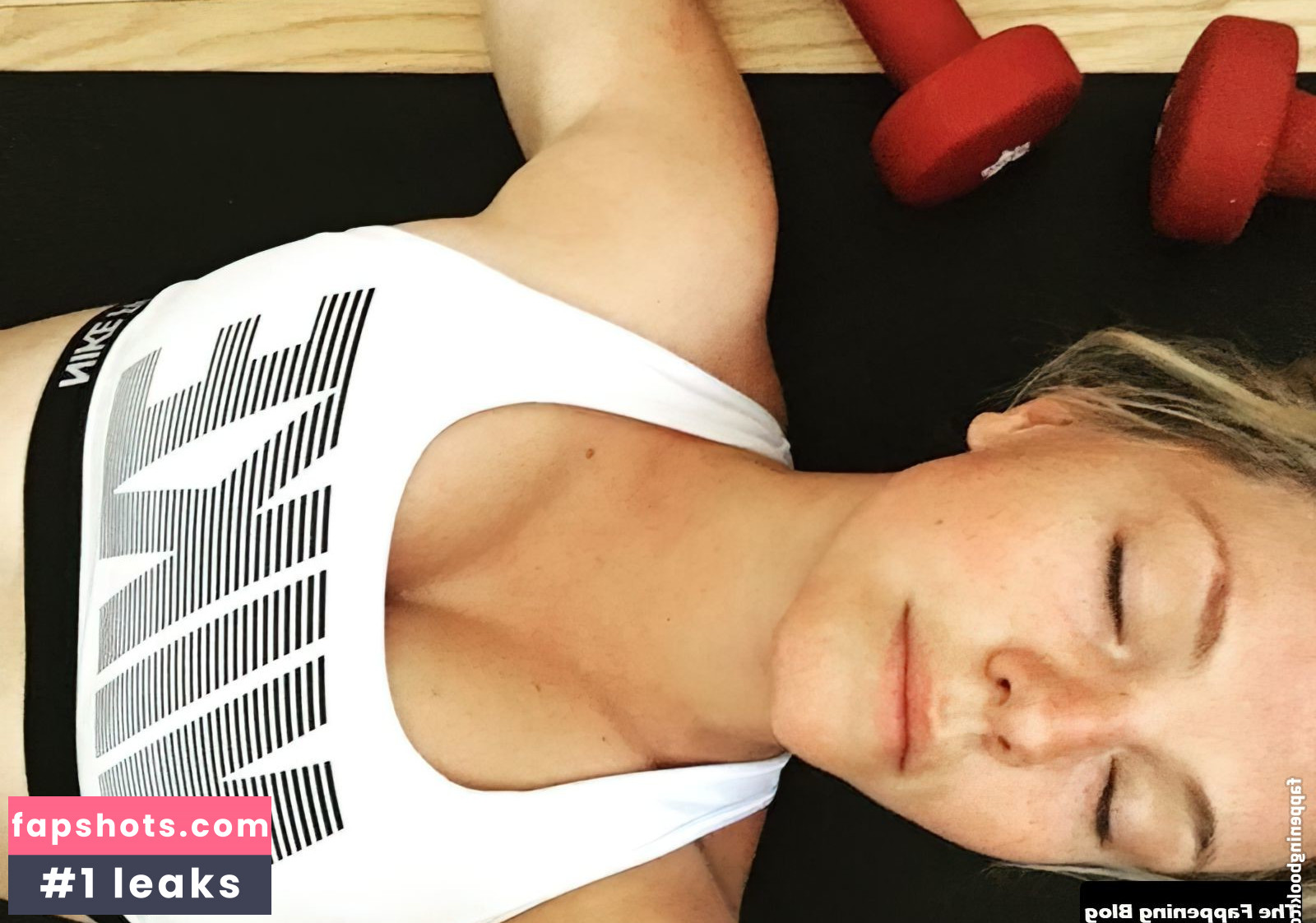 Eloise Mumford gallery photo #25