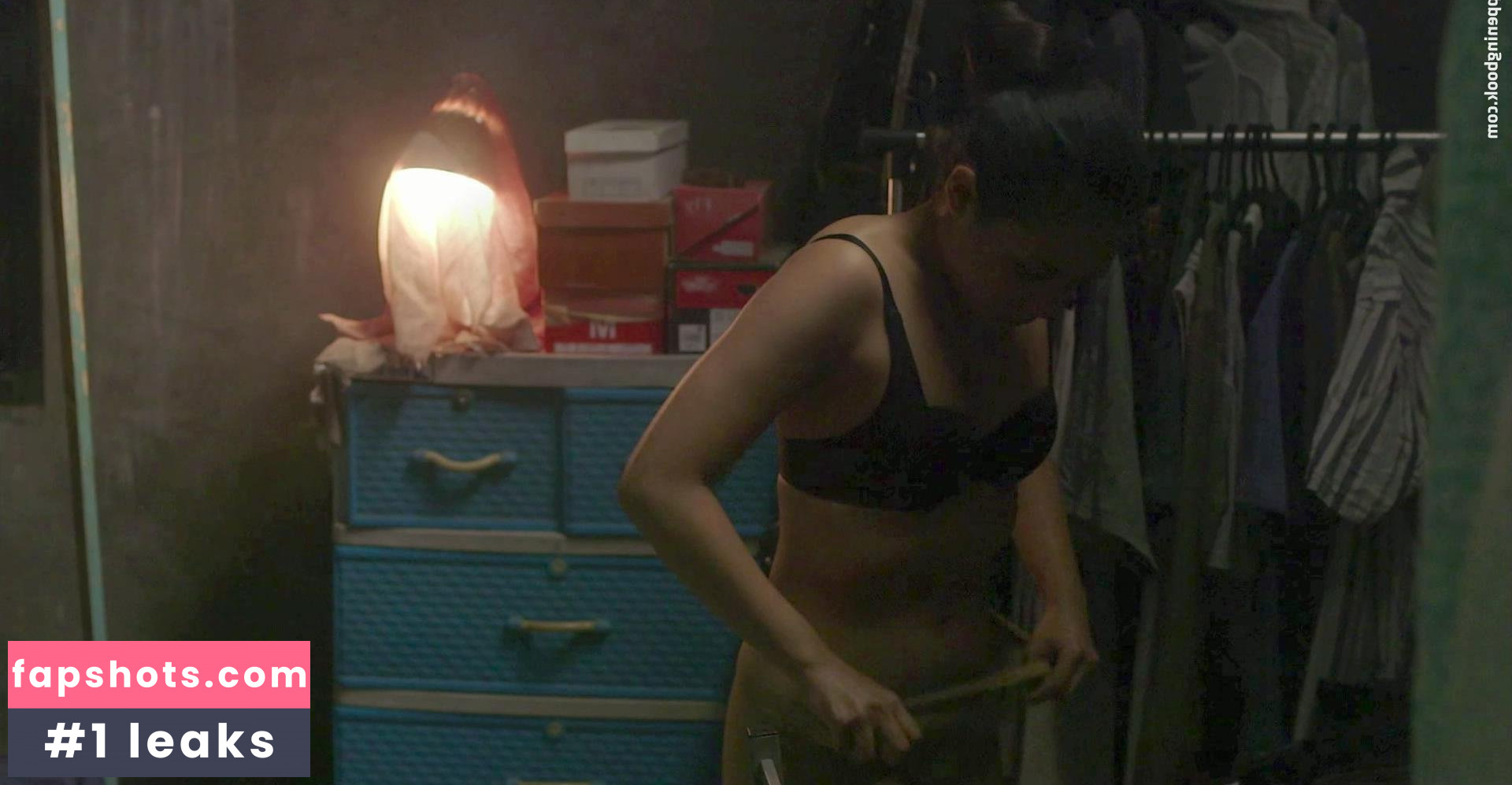 Elora Españo gallery photo #3