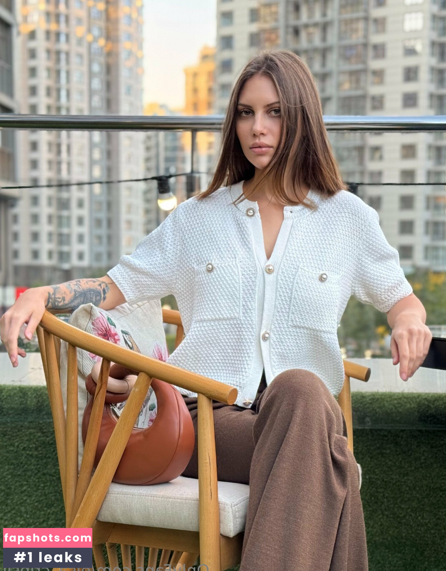 elsa_cripsii gallery photo #5