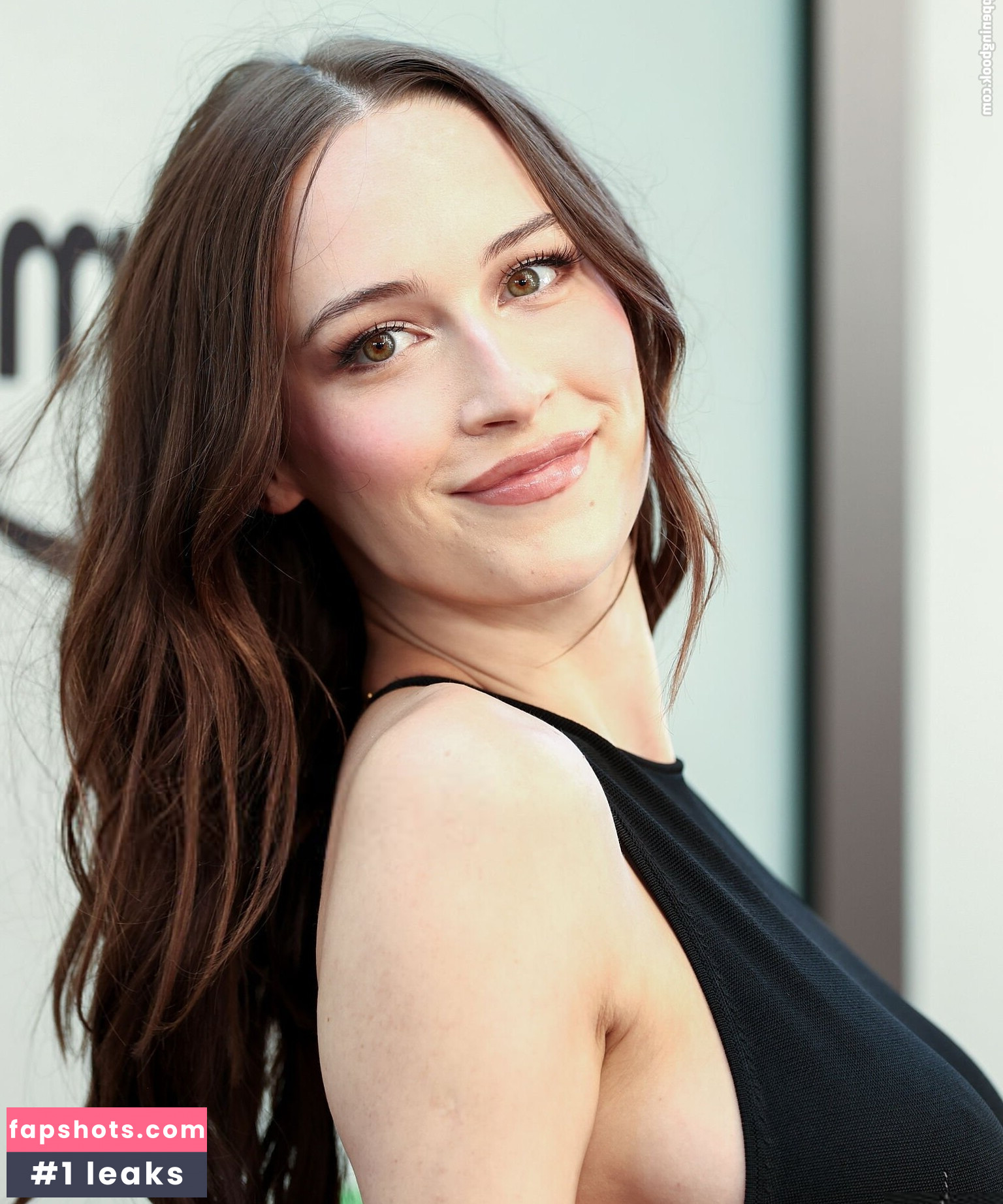 Elsie Hewitt Nude Leaks OnlyFans Photos #11 - LeakJerk