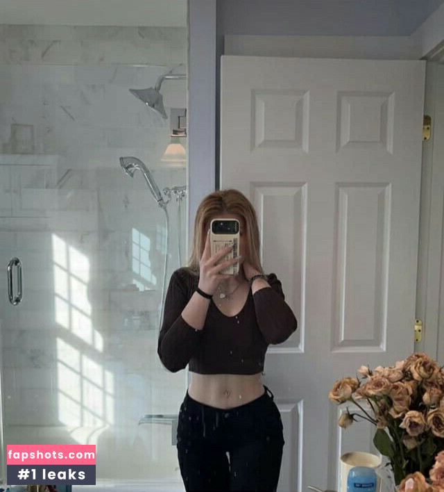 Elsuzannee gallery photo #19