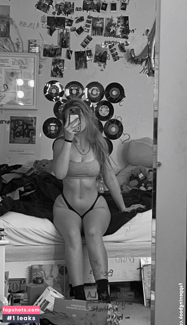 Elsuzannee gallery photo #84