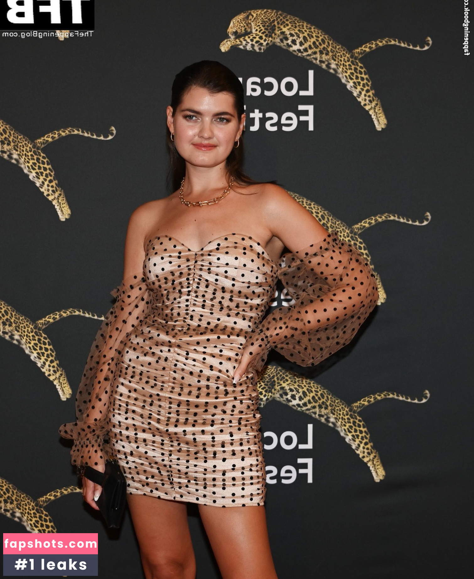 Elvira Legrand gallery photo #3