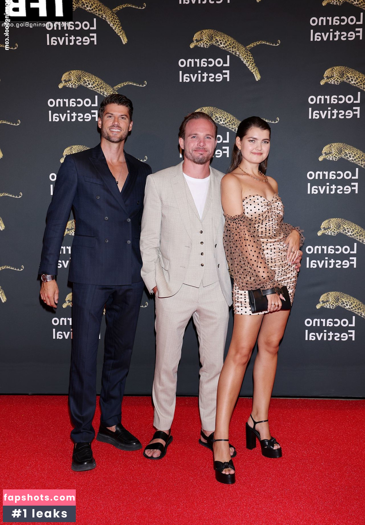 Elvira Legrand gallery photo #30