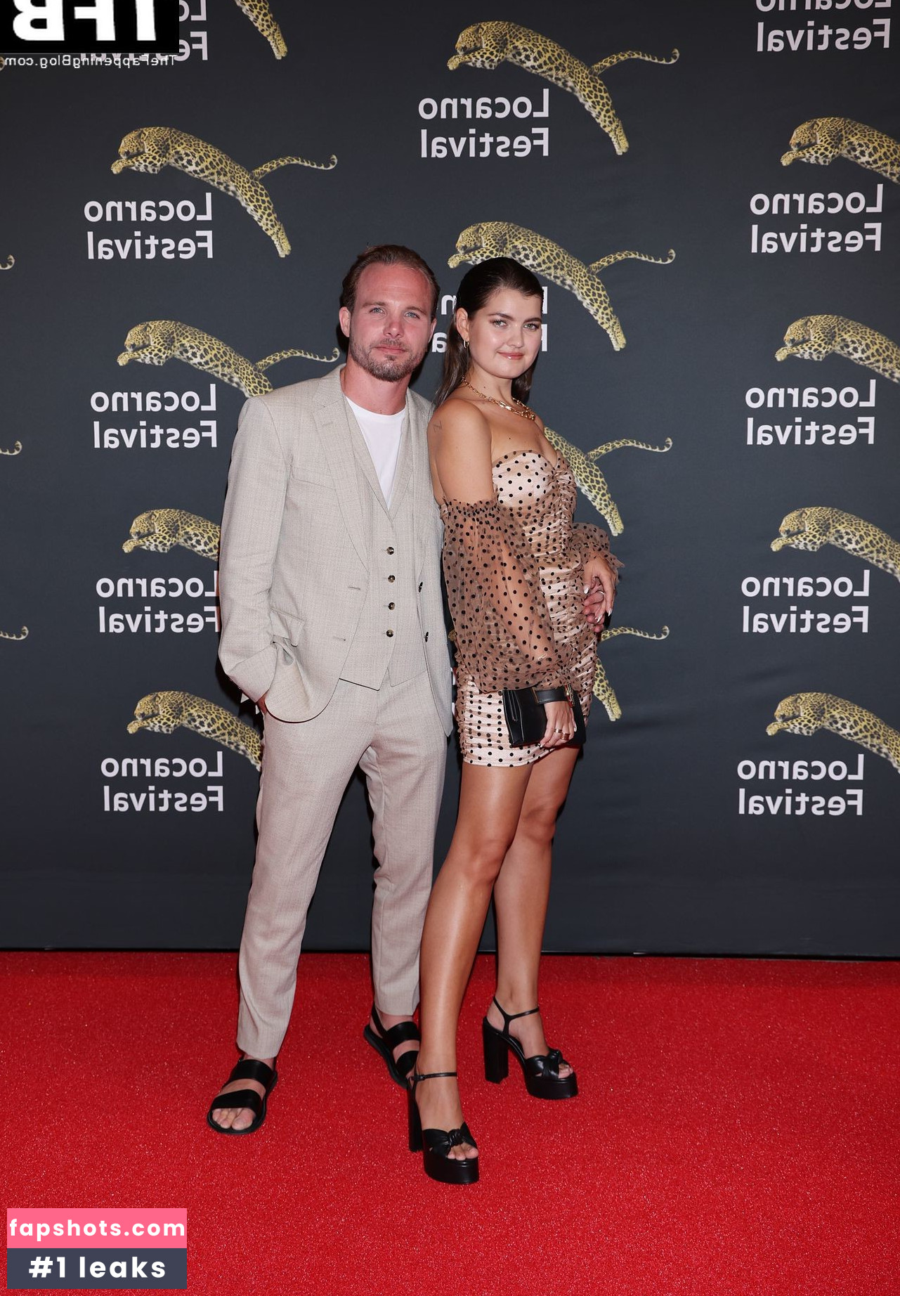 Elvira Legrand gallery photo #35