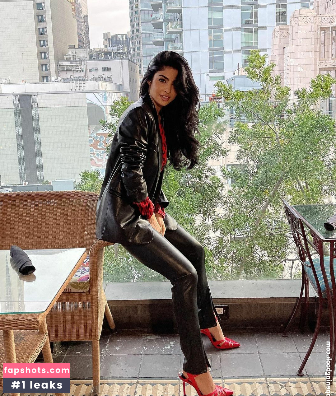 Elwa Saleh gallery photo #16