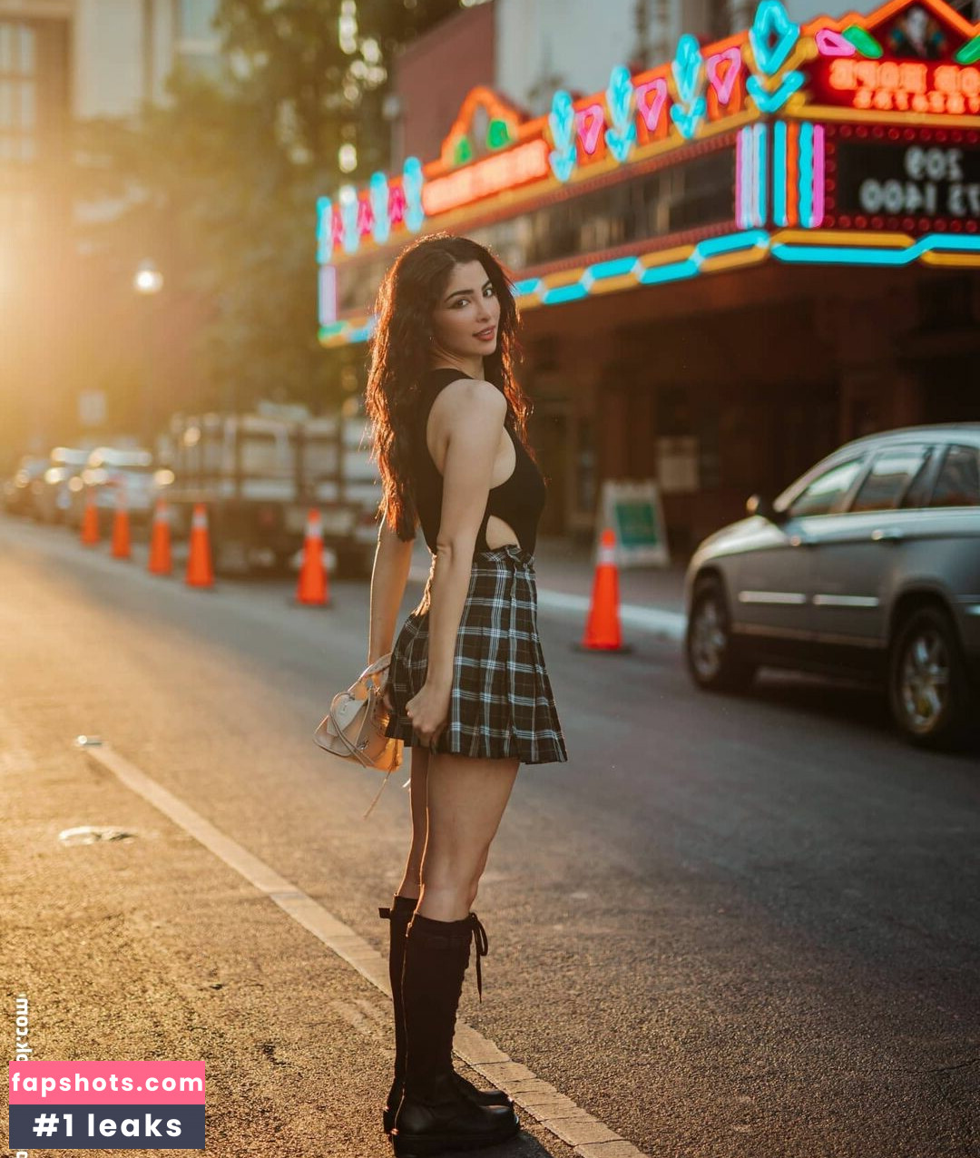 Elwa Saleh gallery photo #20