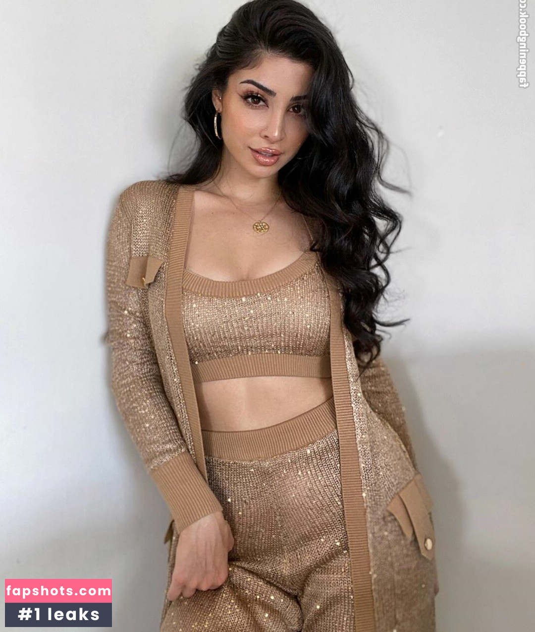 Elwa Saleh gallery photo #23