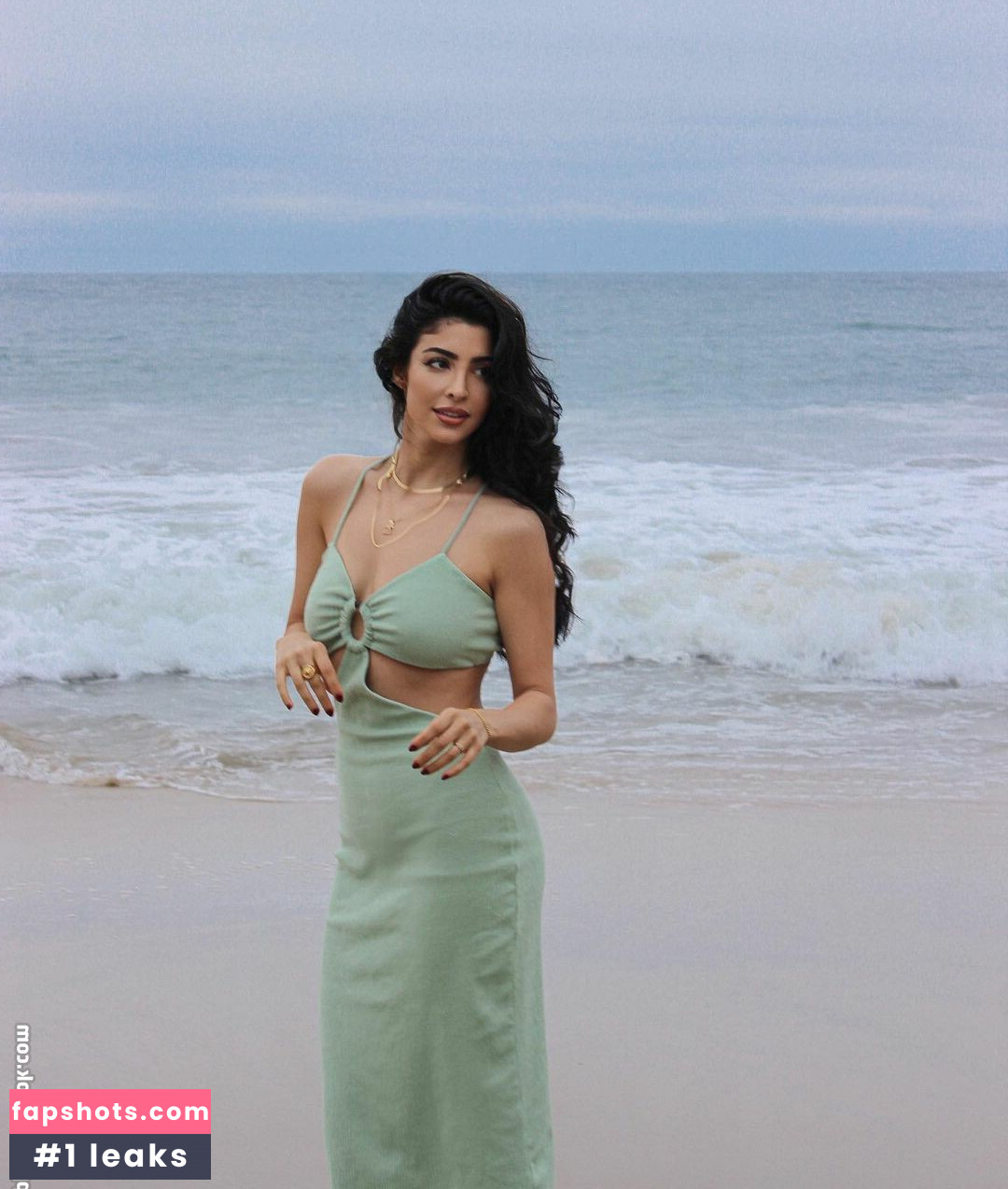 Elwa Saleh gallery photo #24