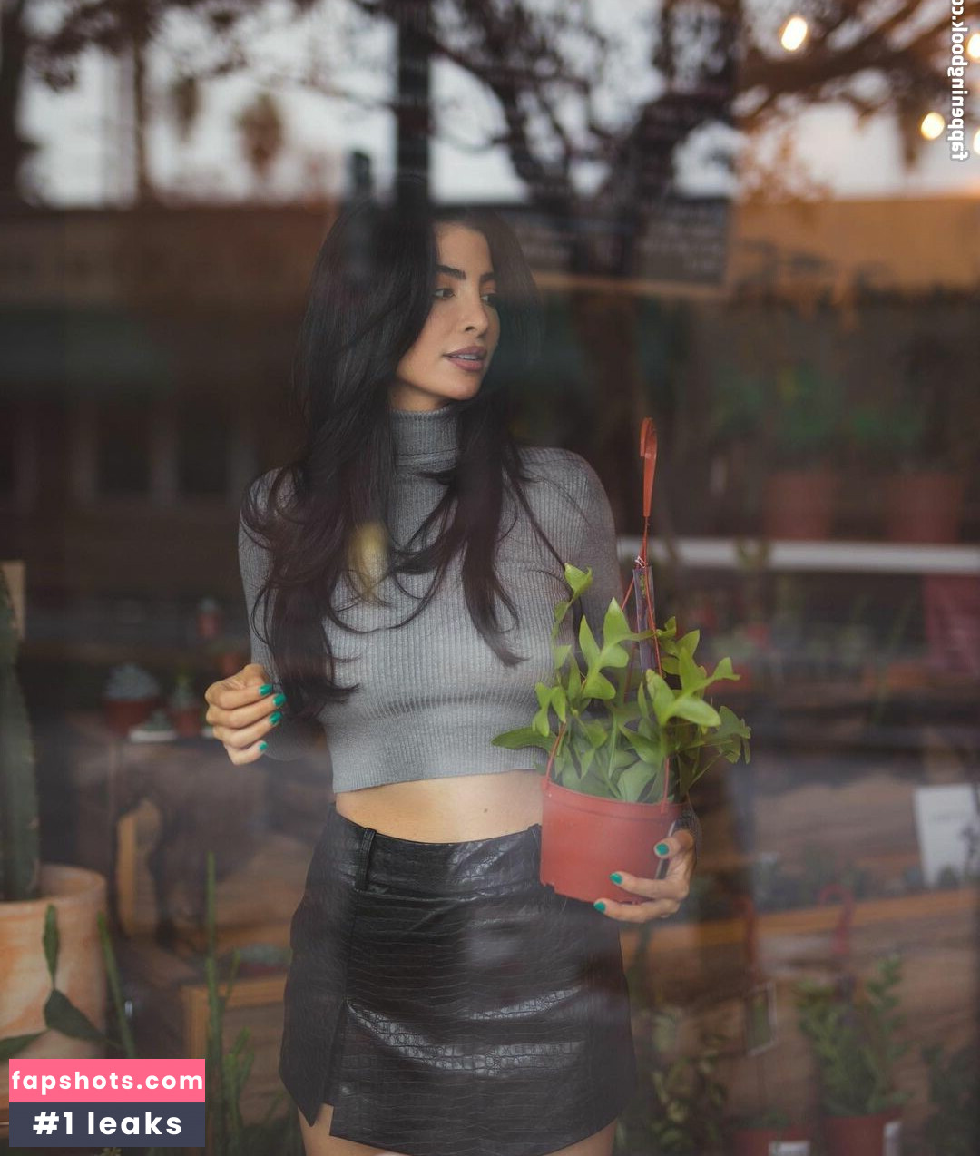 Elwa Saleh gallery photo #26