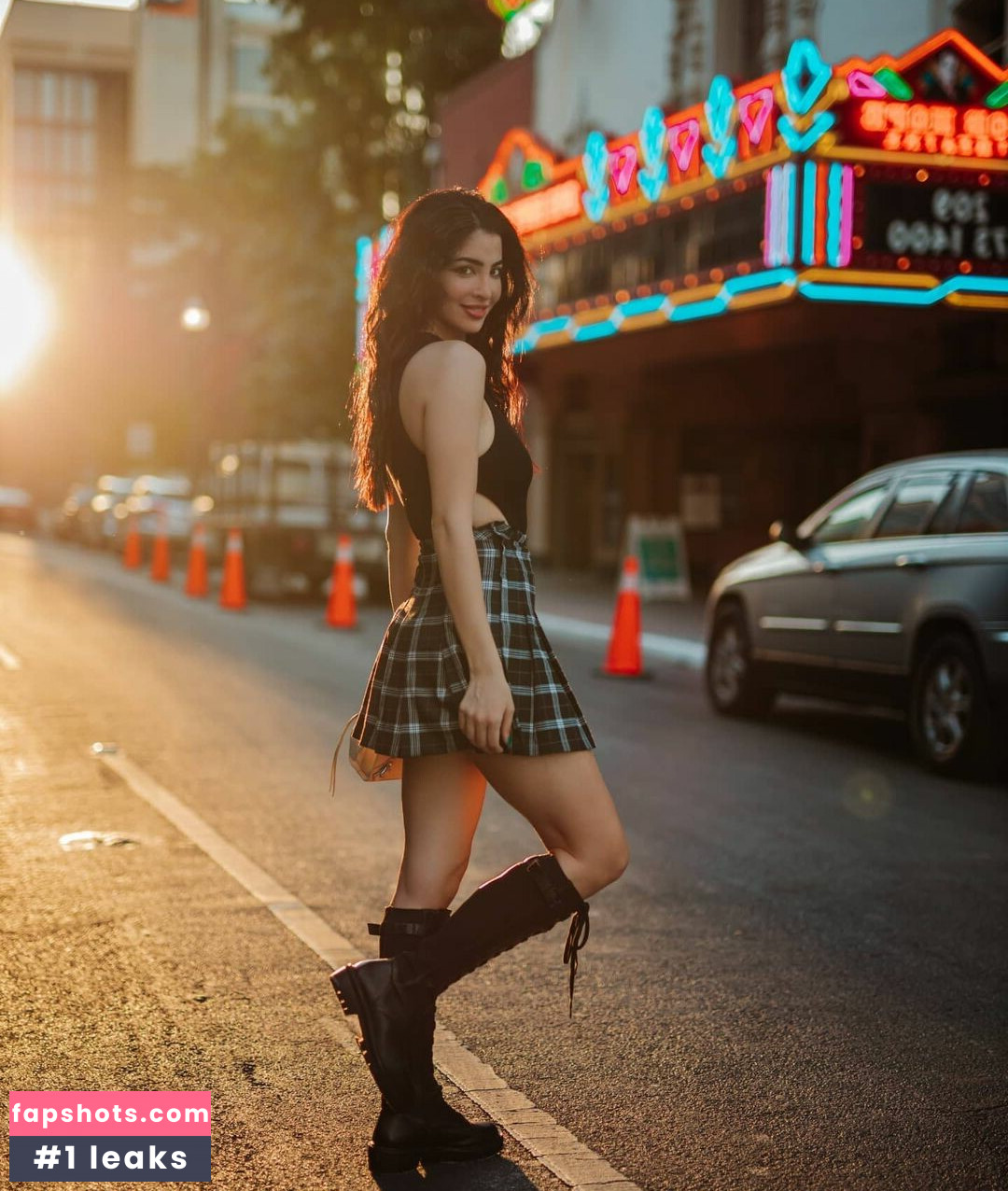 Elwa Saleh gallery photo #31