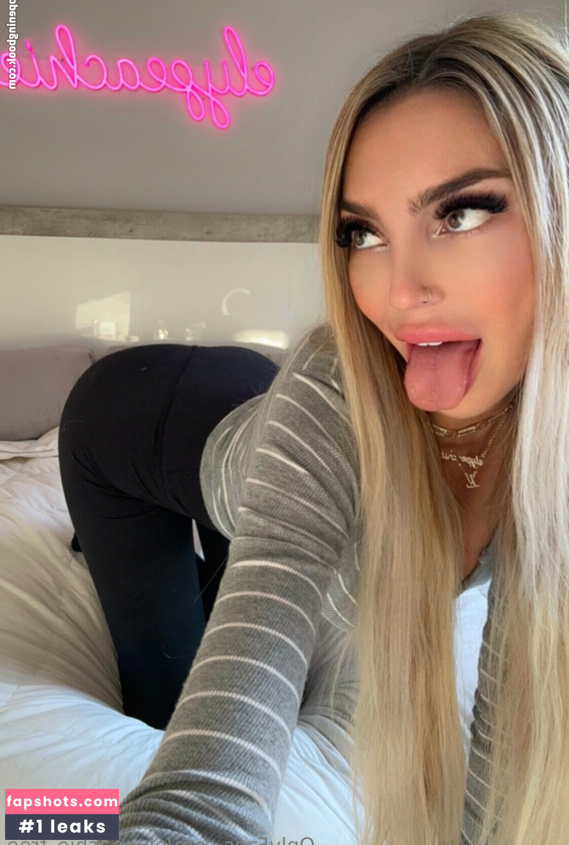 elypeachie_free gallery photo #12