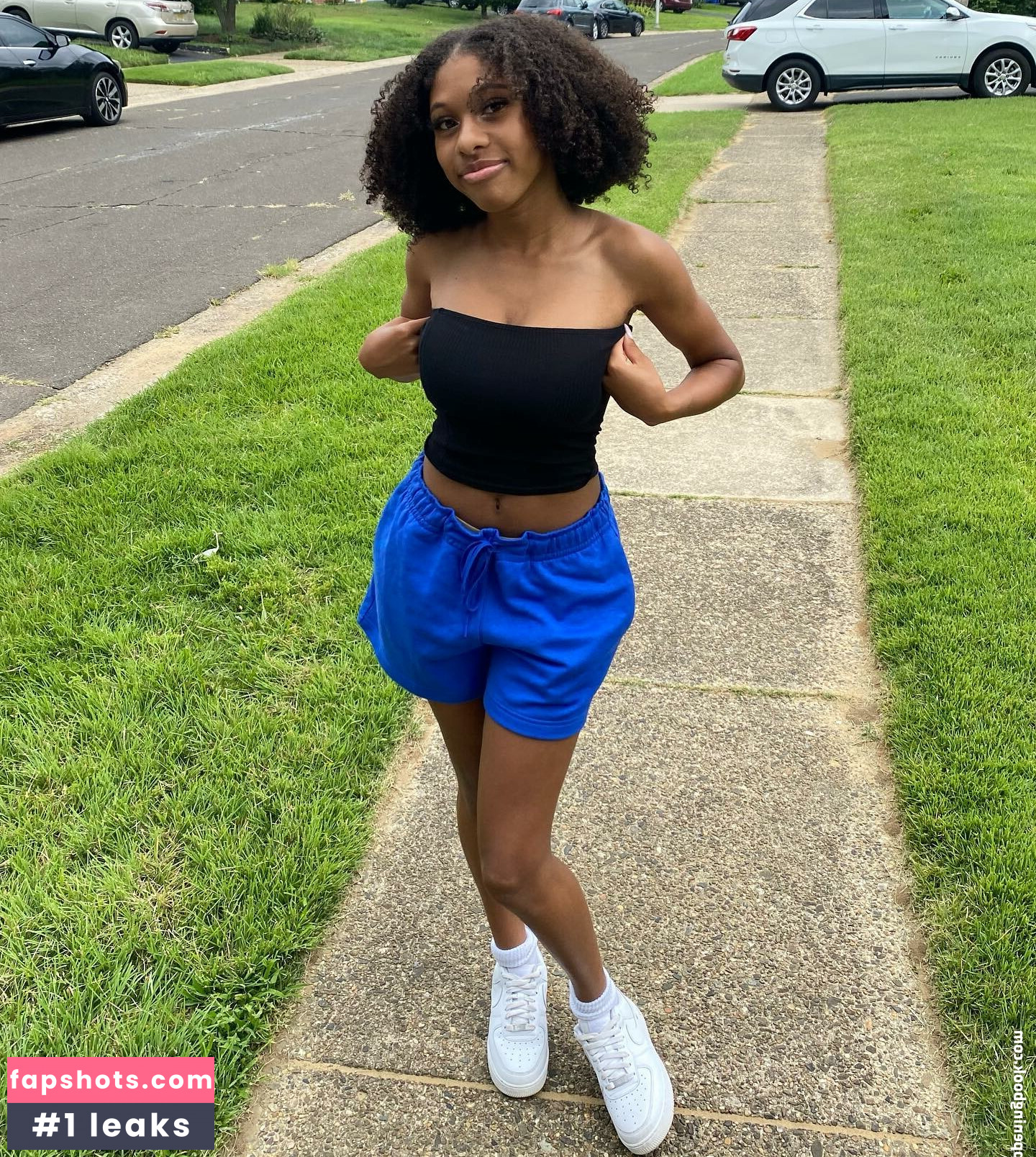 Elyse Rey gallery photo #13