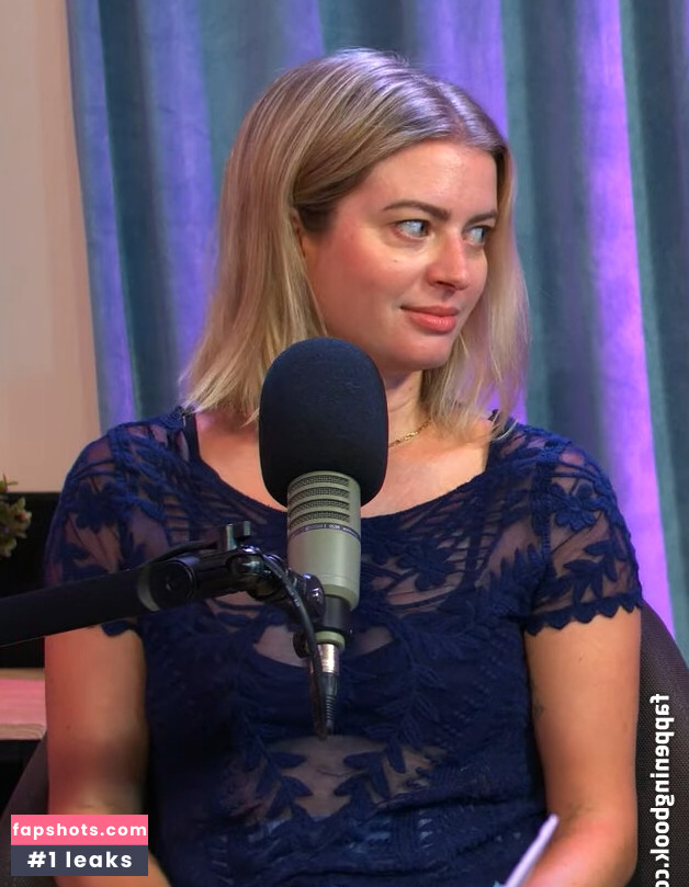 Elyse Willems gallery photo #36