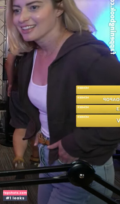 Elyse Willems gallery photo #41